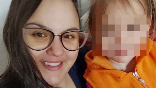 НОЛЕ СЕРВИРАО ЗА ТЕОДОРУ: Реквизит са потписом Новака Ђоковића продат за лечење девојчице из Црвенке НОЛЕ СЕРВИРАО ЗА ТЕОДОРУ: Реквизит са потписом Новака Ђоковића продат за лечење девојчице из Црвенке