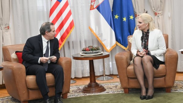 СА АМЕРИКАНЦИМА О ЗЕЛЕНОЈ ЕНЕРГИЈИ: Министарка Зорана Михајловић се састала са руководством компаније Бехтел СА АМЕРИКАНЦИМА О ЗЕЛЕНОЈ ЕНЕРГИЈИ: Министарка Зорана Михајловић се састала са руководством компаније Бехтел