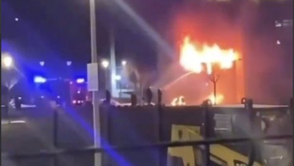 ПОЖАР НА ЗВЕЗДАРИ: Гори Научно - технолошки парк (ВИДЕО) ПОЖАР НА ЗВЕЗДАРИ: Гори Научно - технолошки парк (ВИДЕО)