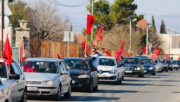 ДАЈЕ ОСТАВКУ ПРЕ СМЕНЕ АБАЗОВИЋА? У финишу кризе у ЦГ, јављају се спекулације да Кривокапић одлази ДАЈЕ ОСТАВКУ ПРЕ СМЕНЕ АБАЗОВИЋА? У финишу кризе у ЦГ, јављају се спекулације да Кривокапић одлази