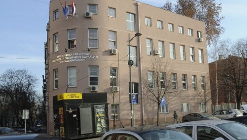 TRAŽE VRAĆANJE PLATA I ZAKONIT IZBOR DEKANA: Rukovodstvo FASPER-a umanjilo zarade zaposlenima TRAŽE VRAĆANJE PLATA I ZAKONIT IZBOR DEKANA: Rukovodstvo FASPER-a umanjilo zarade zaposlenima