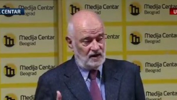 ЈАНКОВИЋ БИ ДА УКИНЕ ЛЕШЋЕ! Скандалозна изјава Ђиласовог кандидата за градоначелника Београда (ВИДЕО) ЈАНКОВИЋ БИ ДА УКИНЕ ЛЕШЋЕ! Скандалозна изјава Ђиласовог кандидата за градоначелника Београда (ВИДЕО)