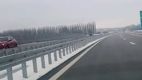 НЕВЕРОВАТНА СЦЕНА НА МИЛОШУ ВЕЛИКОМ: Жена великом брзином возила у супротном смеру (ВИДЕО) НЕВЕРОВАТНА СЦЕНА НА МИЛОШУ ВЕЛИКОМ: Жена великом брзином возила у супротном смеру (ВИДЕО)