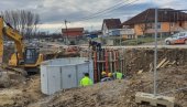 У БЕЛОМ ПОЉУ ГРАДЕ 4,5 КИЛОМЕТАРА КАНАЛИЗАЦИЈЕ: Важан пројекат за обреновачко насеље У БЕЛОМ ПОЉУ ГРАДЕ 4,5 КИЛОМЕТАРА КАНАЛИЗАЦИЈЕ: Важан пројекат за обреновачко насеље