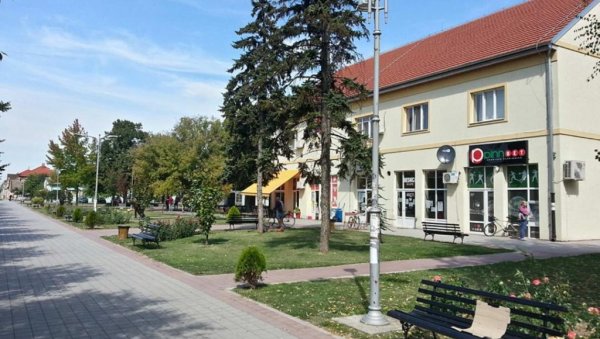 СПОМЕНИК ХЕРОЈУ СА КОШАРА: У центру села Лаћарка биће подигнута биста војнику Миленку Божићу СПОМЕНИК ХЕРОЈУ СА КОШАРА: У центру села Лаћарка биће подигнута биста војнику Миленку Божићу