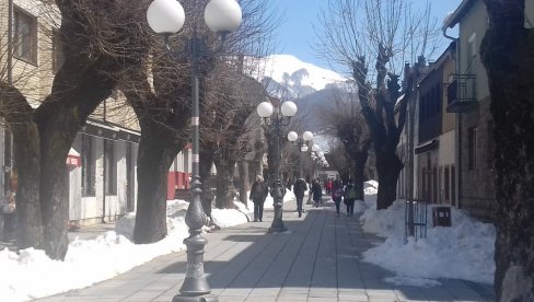 ŠOKANTNA ZBIVANJA NA NEOTVORENOM PUTU LUBNICE-KOLAŠIN: Građani čekaju na tunel, šverceri prolaze? ŠOKANTNA ZBIVANJA NA NEOTVORENOM PUTU LUBNICE-KOLAŠIN: Građani čekaju na tunel, šverceri prolaze?