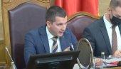 СМЕЊЕН АЛЕКСА БЕЧИЋ: Завршена вишечасовна расправа у Скупштини Црне Горе СМЕЊЕН АЛЕКСА БЕЧИЋ: Завршена вишечасовна расправа у Скупштини Црне Горе