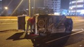 SAOBRAĆAJNA NESREĆA NA MOSTARU: Automobil se prevrnuo na krov, vozač zaglavljen u kolima SAOBRAĆAJNA NESREĆA NA MOSTARU: Automobil se prevrnuo na krov, vozač zaglavljen u kolima