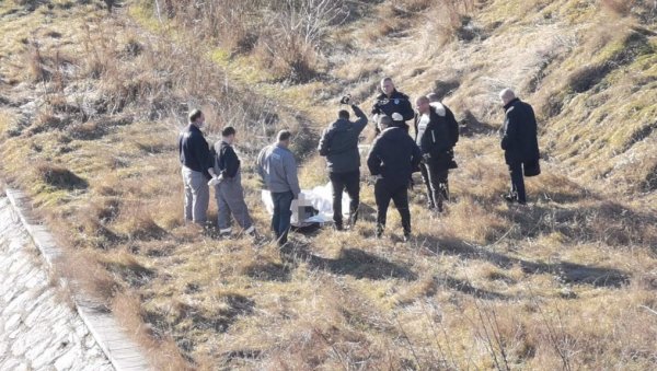ДРАМА У НИШУ: Извучено тело из Нишаве (ФОТО) ДРАМА У НИШУ: Извучено тело из Нишаве (ФОТО)