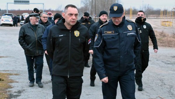 МИНИСТАР ВУЛИН: Србија неће бити паркинг за мигранте МИНИСТАР ВУЛИН: Србија неће бити паркинг за мигранте