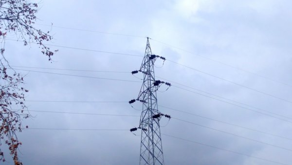 РАДОВИ НА ЕЛЕКТРОМРЕЖИ: У уторак без струје 14 насеља Браничевског округа РАДОВИ НА ЕЛЕКТРОМРЕЖИ: У уторак без струје 14 насеља Браничевског округа