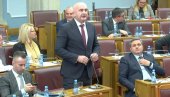 ВЛАДИМИР ЈОКОВИЋ: О моделу нове Владе треба преговарати у склопу парламентарне већине ВЛАДИМИР ЈОКОВИЋ: О моделу нове Владе треба преговарати у склопу парламентарне већине