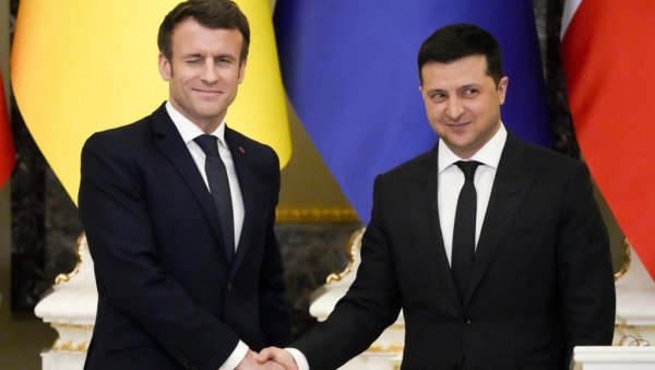 ЕУ РАДИ НА НОВИМ САНКЦИЈАМА РУСИЈИ Макрон обећао Зеленском помоћ у обнављању суверенитета и територијалног интегритета ЕУ РАДИ НА НОВИМ САНКЦИЈАМА РУСИЈИ Макрон обећао Зеленском помоћ у обнављању суверенитета и територијалног интегритета