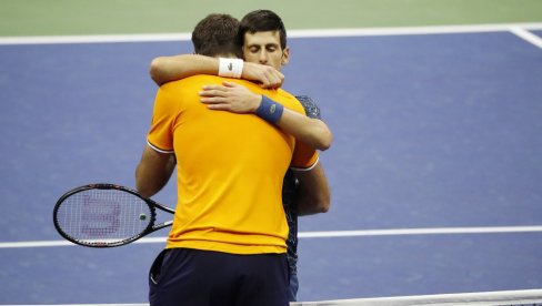 KAKAV SUSRET VELIKIH PRIJATELJA: Del Potro dočekao Novaka Đokovića u Buenos Ajresu (VIDEO) KAKAV SUSRET VELIKIH PRIJATELJA: Del Potro dočekao Novaka Đokovića u Buenos Ajresu (VIDEO)