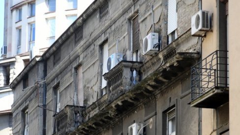 NA RATE DO NOVOG LIFTA, SREĐIVANJA FASADE, ILI KROVA: Šta Beograđanima donosi memorandum o saradnji gradskog preduzeća i banke NA RATE DO NOVOG LIFTA, SREĐIVANJA FASADE, ILI KROVA: Šta Beograđanima donosi memorandum o saradnji gradskog preduzeća i banke