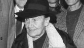ОГЛАСИЛА СЕ МИНИСТАРКА ПРОСВЕТЕ: Име Десанке Максимовић се не може брисати из назива школе ОГЛАСИЛА СЕ МИНИСТАРКА ПРОСВЕТЕ: Име Десанке Максимовић се не може брисати из назива школе