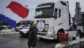 ФРАНЦУСКА УПОТРЕБИЛА СТРАТЕШКЕ РЕЗЕРВЕ: Влада неће ограничавати точење горива ФРАНЦУСКА УПОТРЕБИЛА СТРАТЕШКЕ РЕЗЕРВЕ: Влада неће ограничавати точење горива