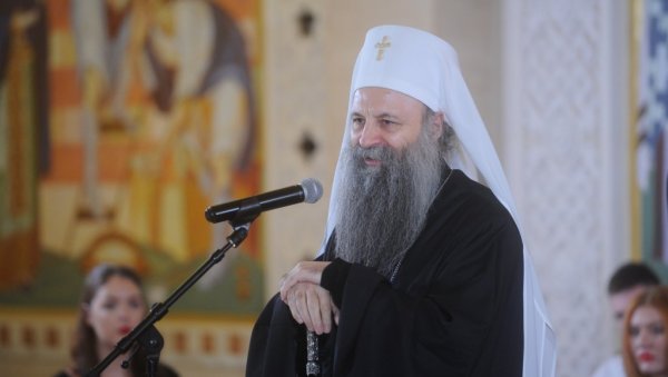 ДИВНЕ СЦЕНЕ ИЗ ХРАМА СВЕТОГ САВЕ: Патријарх уручио стипендије најбољим студентима (ФОТО) ДИВНЕ СЦЕНЕ ИЗ ХРАМА СВЕТОГ САВЕ: Патријарх уручио стипендије најбољим студентима (ФОТО)