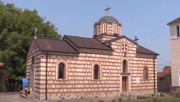 ОПЉАЧКАНА ЈОШ ЈЕДНА ЦРКВА НА КОСОВУ! Обили врата светиње у Ранилугу и однели новац ОПЉАЧКАНА ЈОШ ЈЕДНА ЦРКВА НА КОСОВУ! Обили врата светиње у Ранилугу и однели новац