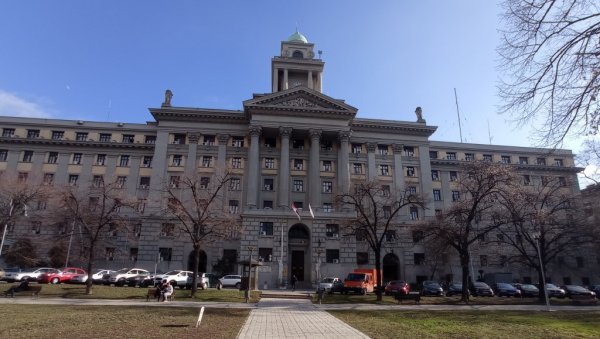 ЗАБЛИСТАЛА СТАРА ДАМА: Завршена реконструкција Пословне зграде Српских железница (ФОТО) ЗАБЛИСТАЛА СТАРА ДАМА: Завршена реконструкција Пословне зграде Српских железница (ФОТО)