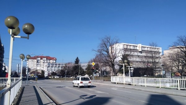 ВИКЕНД КОРОНА БРОЈКЕ У ПАРАЋИНУ: За два дана 87 позитивних, епидемија слаби ВИКЕНД КОРОНА БРОЈКЕ У ПАРАЋИНУ: За два дана 87 позитивних, епидемија слаби
