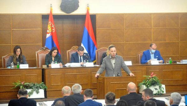 КАСА У СЕНЦИ ЕМОЦИЈА: Ребаланс буџета на последњој седници актуелног сазива КАСА У СЕНЦИ ЕМОЦИЈА: Ребаланс буџета на последњој седници актуелног сазива