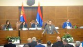 КАСА У СЕНЦИ ЕМОЦИЈА: Ребаланс буџета на последњој седници актуелног сазива КАСА У СЕНЦИ ЕМОЦИЈА: Ребаланс буџета на последњој седници актуелног сазива