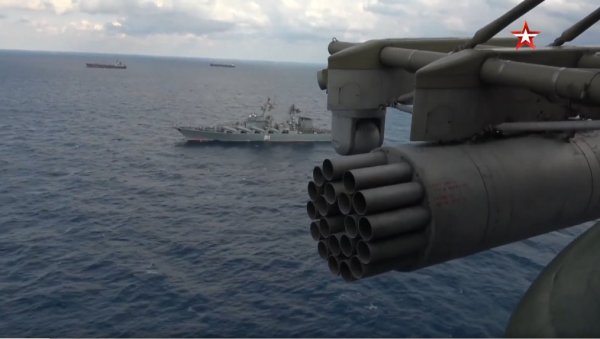 РУСКА ФЛОТА УПЛАШИЛА АМЕРИЧКИ НОСАЧ АВИОНА? Почеле војне вежбе руске морнарице у Медитерану, стигао и Шојгу (ВИДЕО) РУСКА ФЛОТА УПЛАШИЛА АМЕРИЧКИ НОСАЧ АВИОНА? Почеле војне вежбе руске морнарице у Медитерану, стигао и Шојгу (ВИДЕО)