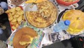 КРАЈИШКИ СПЕЦИЈАЛИТЕТИ И ГРМЕЧКА РАКИЈА: Завирите на Сајам завичаја у Новом Саду (ФОТО) КРАЈИШКИ СПЕЦИЈАЛИТЕТИ И ГРМЕЧКА РАКИЈА: Завирите на Сајам завичаја у Новом Саду (ФОТО)