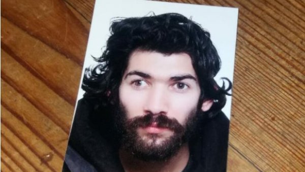 НЕСТАО МЛАДИЋ У БЕОГРАДУ: Анђело (27) дошао из Немачке на лечење од депресије, по слетању му се изгубио траг НЕСТАО МЛАДИЋ У БЕОГРАДУ: Анђело (27) дошао из Немачке на лечење од депресије, по слетању му се изгубио траг