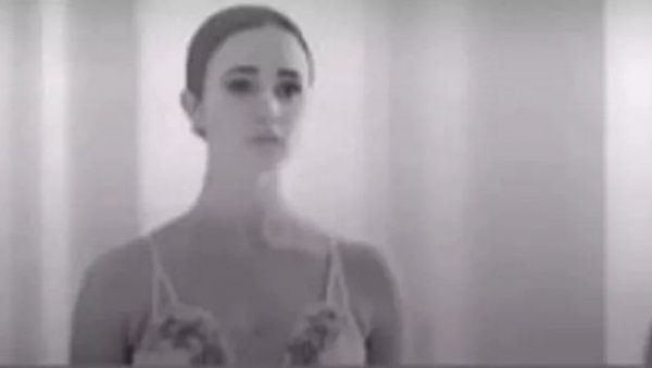 УМРЛА ЈЕ НА ДАН КАД СУ ЈОЈ ДРУГОВИ САХРАЊЕНИ: Опроштаји од балерине Анастасије - надамо се да ће наћи мир (ФОТО) УМРЛА ЈЕ НА ДАН КАД СУ ЈОЈ ДРУГОВИ САХРАЊЕНИ: Опроштаји од балерине Анастасије - надамо се да ће наћи мир (ФОТО)