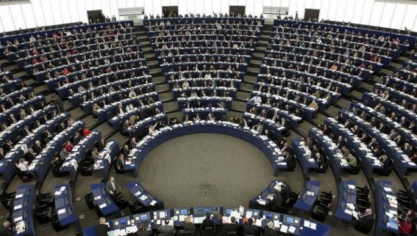 РТС: Нови скандалозан ултиматум ЕУ према Србији против Русије РТС: Нови скандалозан ултиматум ЕУ према Србији против Русије