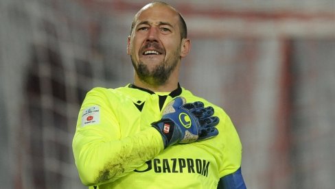 JAKO SAM POVREĐEN I UVREĐEN: Oglasio se Milan Borjan posle šokantne odluke novog trenera Zvezde