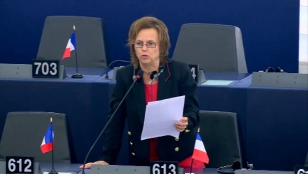ФРАНЦУСКА ПОСЛАНИЦА ОЧИТАЛА ЛЕКЦИЈУ ЕВРОПСКОМ ПАРЛАМЕНТУ: Предложила резолуцију о положају Срба на КиМ - Сваки дан је све горе! ФРАНЦУСКА ПОСЛАНИЦА ОЧИТАЛА ЛЕКЦИЈУ ЕВРОПСКОМ ПАРЛАМЕНТУ: Предложила резолуцију о положају Срба на КиМ - Сваки дан је све горе!