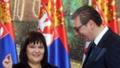 МАЈКА ХЕРОЈ САМА ОДГАЈА 11-ОРО ДЕЦЕ Маја Ковачевић: Свакој српској мајци Бог је дао крст који може да носи