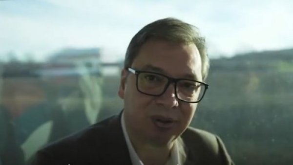 ЖЕЛИМО ДА ЧУЈЕМО СВЕ ГРАЂАНЕ СРБИЈЕ Вучић: Зато смо изабрали Мерошину, заједно можемо све (ВИДЕО) ЖЕЛИМО ДА ЧУЈЕМО СВЕ ГРАЂАНЕ СРБИЈЕ Вучић: Зато смо изабрали Мерошину, заједно можемо све (ВИДЕО)