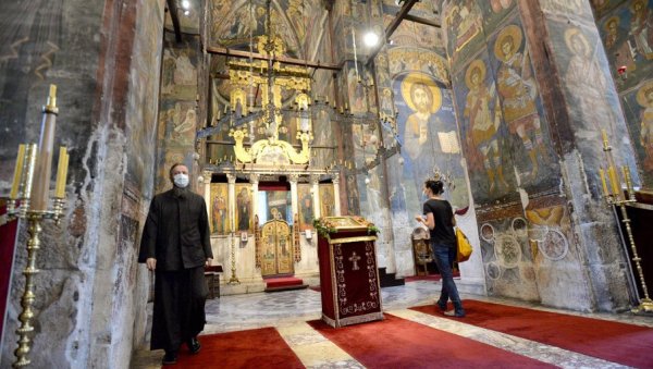 МАНАСТИР ВИСОКИ ДЕЧАНИ: Докле ће вандализам на Косову и Метохији бити прекривен ћутањем МАНАСТИР ВИСОКИ ДЕЧАНИ: Докле ће вандализам на Косову и Метохији бити прекривен ћутањем