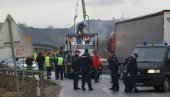 PRVE FOTOGRAFIJE TRAGEDIJE KOD RESNIKA: Muškarac (55) iz Beograda okončao život na užasan način (FOTO, VIDEO)
