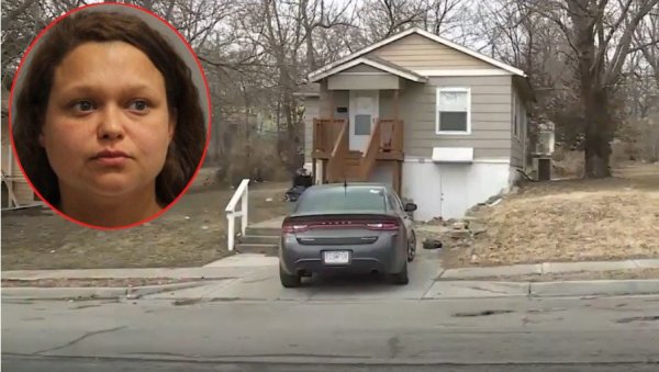 МАЈКА МОНСТРУМ ОБЕЗГЛАВИЛА СИНА (6) И ПСА: Језив злочин у Канзасу, полиција затекла жену која пева, обливена крвљу детета (ВИДЕО) МАЈКА МОНСТРУМ ОБЕЗГЛАВИЛА СИНА (6) И ПСА: Језив злочин у Канзасу, полиција затекла жену која пева, обливена крвљу детета (ВИДЕО)