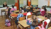 СУТРА ПОЧИЊЕ МИНИ РАСПУСТ: Основци одмарају 12 дана, срењошколци у школи после Ускрса СУТРА ПОЧИЊЕ МИНИ РАСПУСТ: Основци одмарају 12 дана, срењошколци у школи после Ускрса