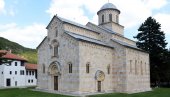 GUGL IZBRISAO SRPSKU SVETINJU: Manastir Visoki Dečani ponovo meta provokacija, ovoga puta na poznatom svetskom internet pretraživaču