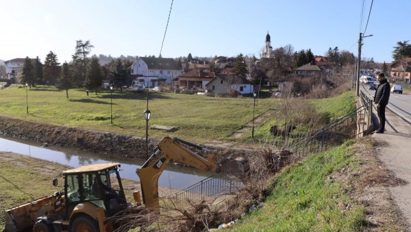 УКЛОЊЕНА ДИВЉА ДЕПОНИЈА У ГРОЦКОЈ: Очишћено смеће на обалама реке Грочице УКЛОЊЕНА ДИВЉА ДЕПОНИЈА У ГРОЦКОЈ: Очишћено смеће на обалама реке Грочице