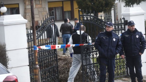 ПРИЗНАО ДА ЈЕ УСМРТИО ЗБОГ КУЋЕ: Саслушан осумњичени за злочин у насељу Рушањ ПРИЗНАО ДА ЈЕ УСМРТИО ЗБОГ КУЋЕ: Саслушан осумњичени за злочин у насељу Рушањ