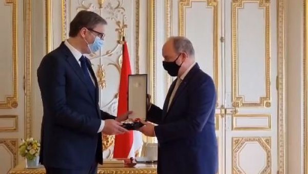 ЈОШ ЈЕДАН ДОКАЗ ПОШТОВАЊА ПРЕМА СРБИЈИ: Кнез Алберт уручио председнику Вучићу орден Великог крста реда Светог Шарла (ФОТО/ВИДЕО) ЈОШ ЈЕДАН ДОКАЗ ПОШТОВАЊА ПРЕМА СРБИЈИ: Кнез Алберт уручио председнику Вучићу орден Великог крста реда Светог Шарла (ФОТО/ВИДЕО)