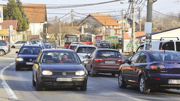 ТРАЖЕ ДВЕ ЛИНИЈЕ, КА МИРИЈЕВУ И КОЊАРНИКУ: У плану проширење, укидање и увођење нових траса ка грочанским насељима ТРАЖЕ ДВЕ ЛИНИЈЕ, КА МИРИЈЕВУ И КОЊАРНИКУ: У плану проширење, укидање и увођење нових траса ка грочанским насељима
