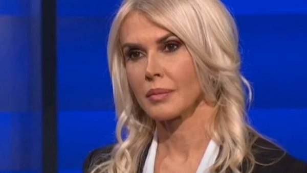 ОЛИВЕРА ЈОВИЋЕВИЋ ПРЕ 18 ГОДИНА: Погледајте колико се променила водитељка (ФОТО) ОЛИВЕРА ЈОВИЋЕВИЋ ПРЕ 18 ГОДИНА: Погледајте колико се променила водитељка (ФОТО)