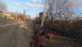 РУСКИ ХЕЛИКОПТЕРИ НА 15 МИНУТА ОД КИЈЕВА! Објављен драматичан видео: Веома опасно (ВИДЕО) РУСКИ ХЕЛИКОПТЕРИ НА 15 МИНУТА ОД КИЈЕВА! Објављен драматичан видео: Веома опасно (ВИДЕО)