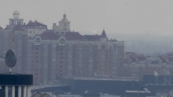 УВЕДЕН ПОЛИЦИЈСКИ ЧАС У КИЈЕВУ: Станице метроа доступне као склоништа УВЕДЕН ПОЛИЦИЈСКИ ЧАС У КИЈЕВУ: Станице метроа доступне као склоништа