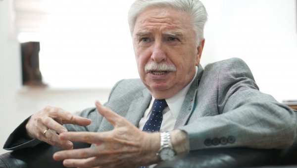 УНУКА МАРТА ПРЕ ПОЛИТИКЕ: Никола Шаиновић у пензију отишао из хашке ћелије, вратио се партији, без амбиција УНУКА МАРТА ПРЕ ПОЛИТИКЕ: Никола Шаиновић у пензију отишао из хашке ћелије, вратио се партији, без амбиција