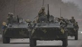 РУСКИ ПАДОБРАНЦИ КРЕНУЛИ КА ВРХОВНОЈ РАДИ: Последњи отпор био на северо-истоку Кијева РУСКИ ПАДОБРАНЦИ КРЕНУЛИ КА ВРХОВНОЈ РАДИ: Последњи отпор био на северо-истоку Кијева